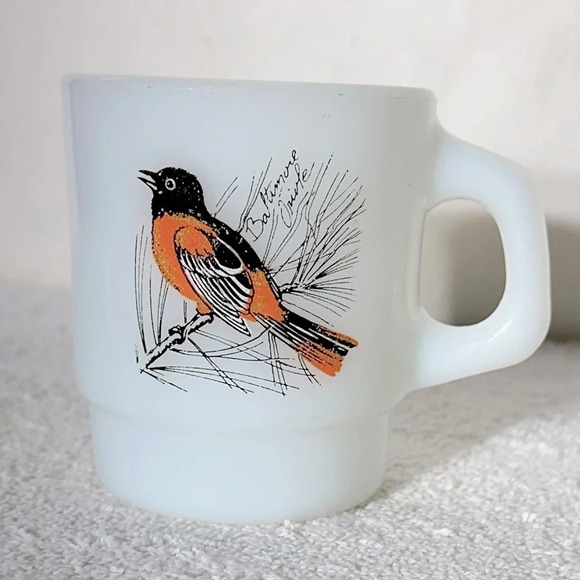 Vintage Anchor Hocking Fire King  Milk Glass Baltimore Oriole Stacking Mug - Picture 1 of 14